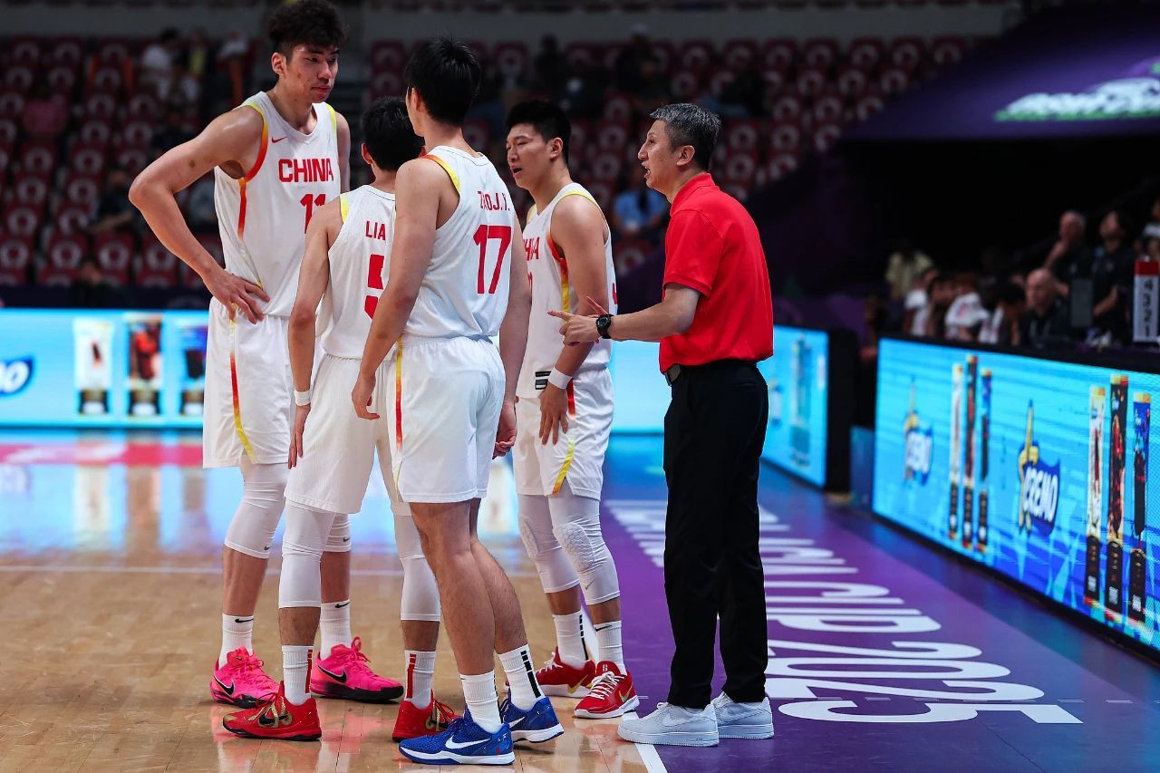 中國男籃時隔10年再進亞洲杯決賽