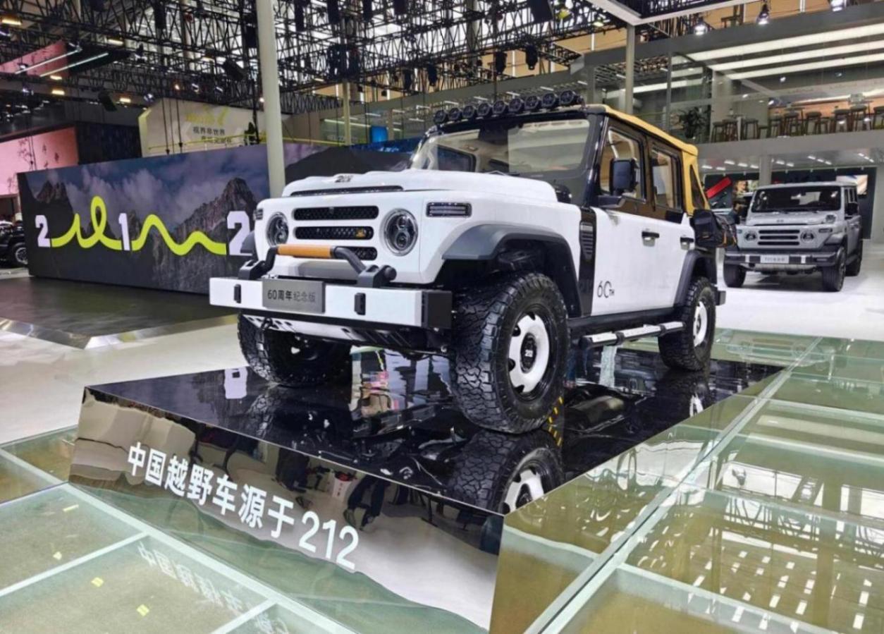 想買硬派越野的看過來 三款新車來襲 北京越野BJ40探險家領(lǐng)銜